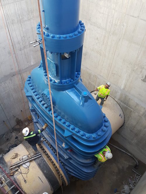 WORLD'S LARGEST GATE VALVE INSTALLED IN TEXAS